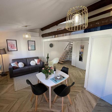 Nice Renting - Massena - Loft - Heart Of Vieil Antibes - The Market With Sea View מראה חיצוני תמונה