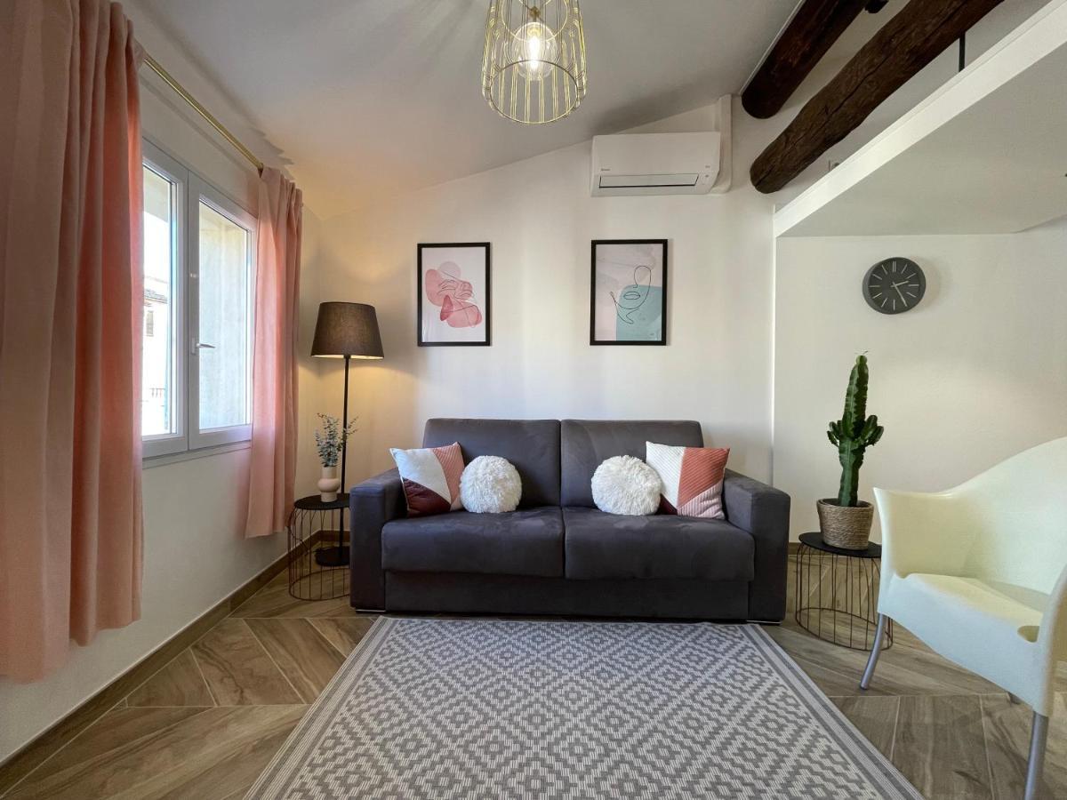 Nice Renting - Massena - Loft - Heart Of Vieil Antibes - The Market With Sea View מראה חיצוני תמונה
