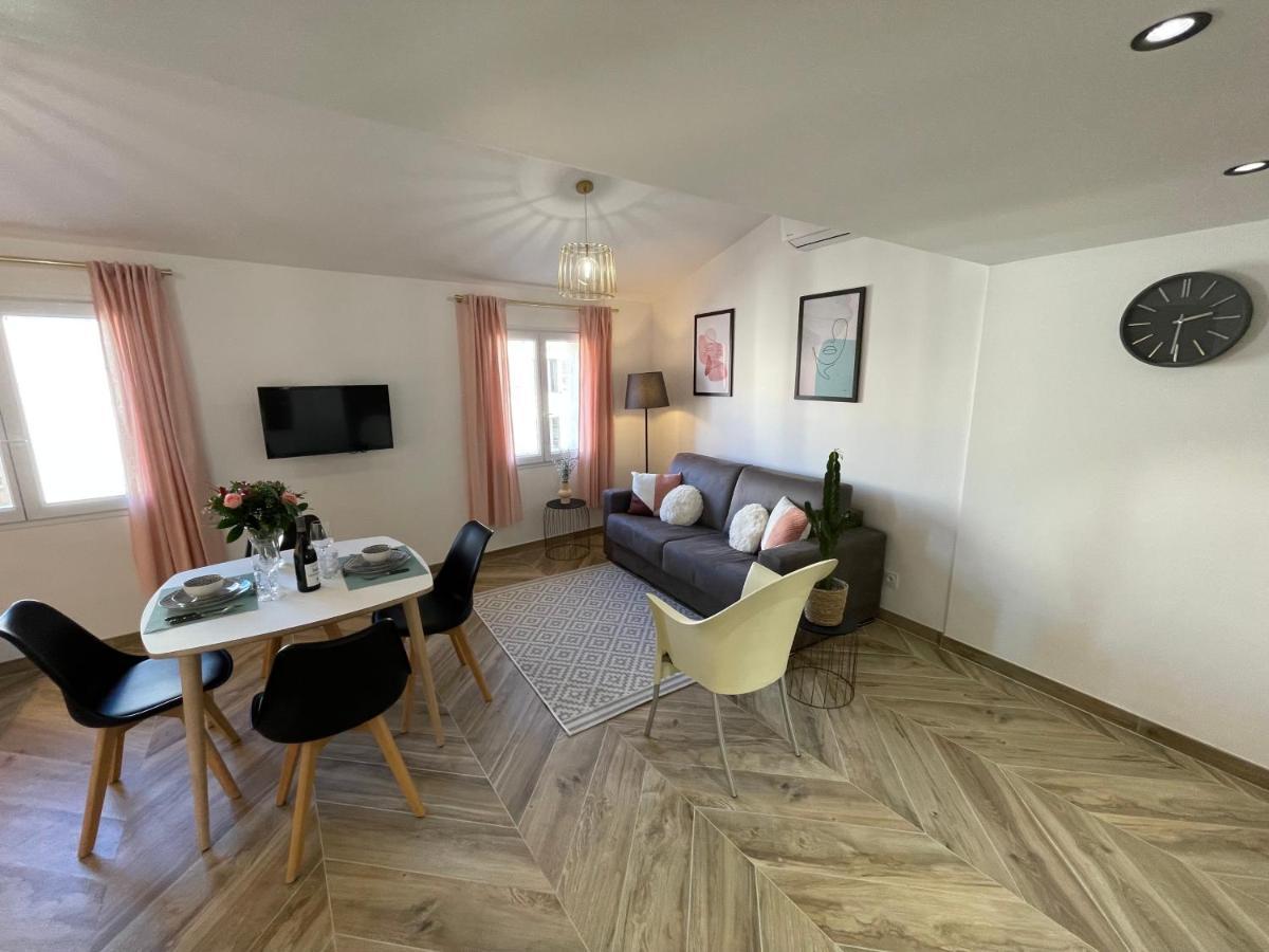 Nice Renting - Massena - Loft - Heart Of Vieil Antibes - The Market With Sea View מראה חיצוני תמונה