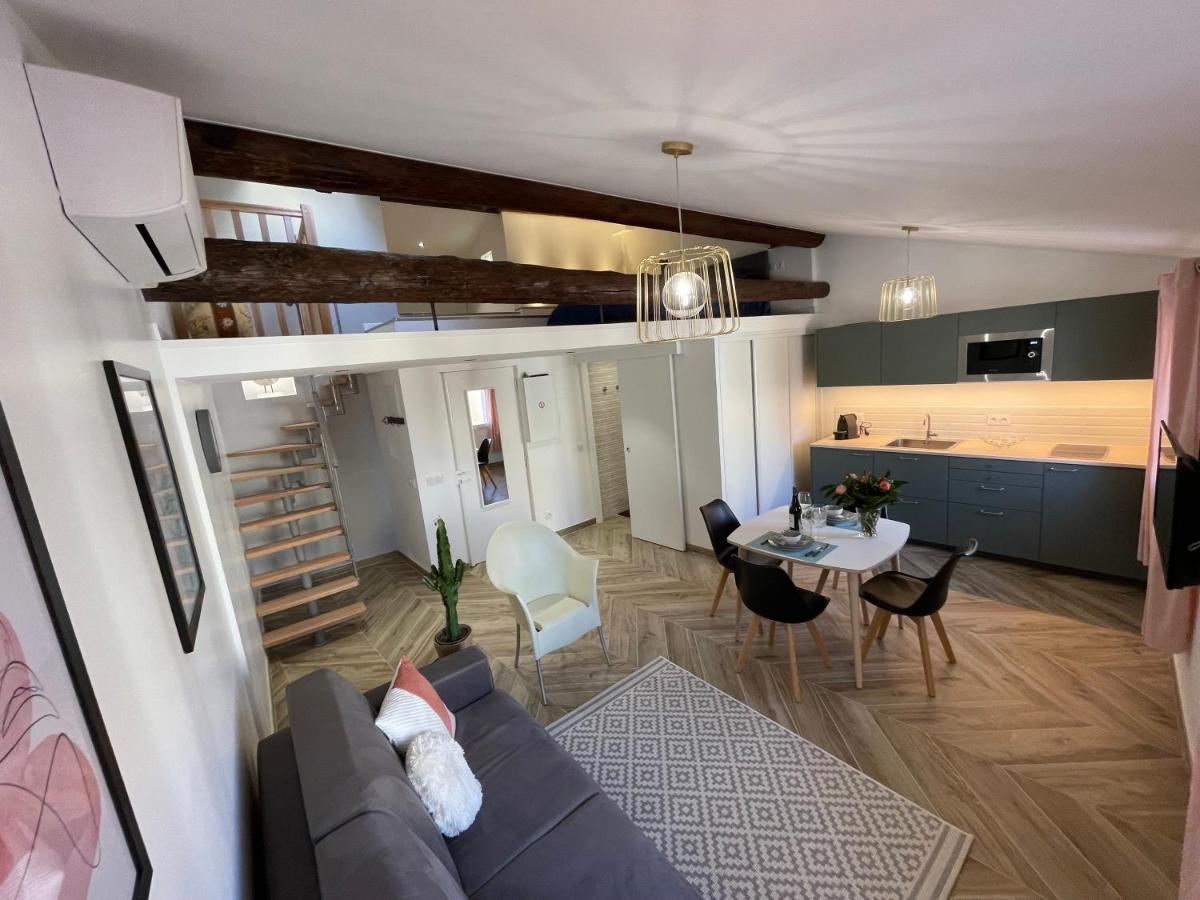 Nice Renting - Massena - Loft - Heart Of Vieil Antibes - The Market With Sea View מראה חיצוני תמונה