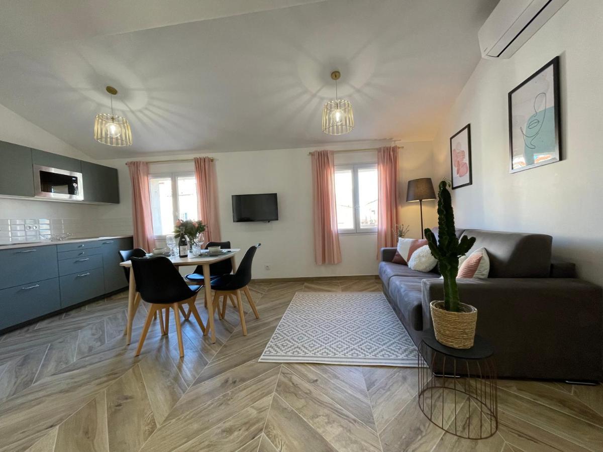 Nice Renting - Massena - Loft - Heart Of Vieil Antibes - The Market With Sea View מראה חיצוני תמונה